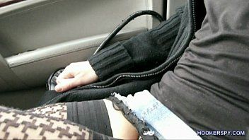 Riproduci Donna tedesca presa dal pubblico da un vecchio e scopata