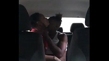 Play Star xxx gives oral sex in the car to a very well-groomed girl
