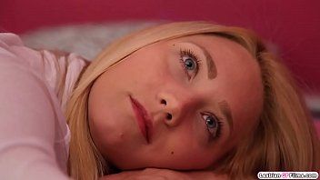 Reproducir Real Arab xnxx se folla a su esposa en la garganta xnxx amateurs