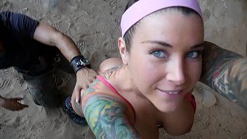 Redă Filme online gratis xnxx cu bruneta sarutaticul in cur