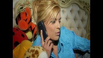 تشغيل Xnxx كامل لمدة ساعة مع روج الياسمين والمزيد من الأصدقاء