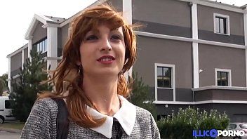 Reproducir Al final, quiere el semen en la boca.