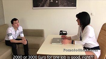Reproducir Morena madura penetrada en una entrevista estudiantil