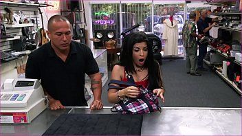 Play The brunette gives a blowjob and has sex in a pawnshop