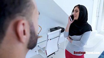 Afspelen Neuk met Arabische kutjes die graag perverse seks hebben