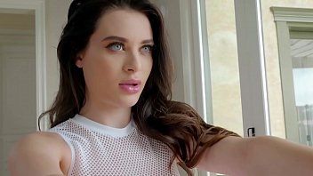 Abspielen Xnxx mit einer schönen und sexy Muschi aus großem und Hardcore-Sex
