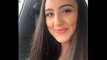 Jouer Eliza Ibarra fait une belle pipe avant d'avoir un jeu sexuel XXL