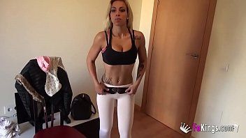 Riproduci La bionda Botox fa del buon sesso con l'amante più hardcore