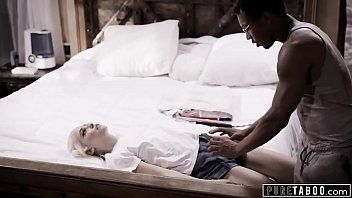 Reproducir Películas xxx con tapana rubia negra temblando en la polla de un negro
