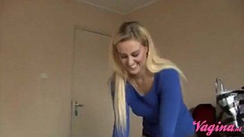 Play Xnxx movies with blonde babes with small breasts fucked at the hotel
