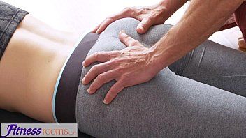 تشغيل يعرف كيف يلعب مع الفتيات ليموت من أجل المتعة