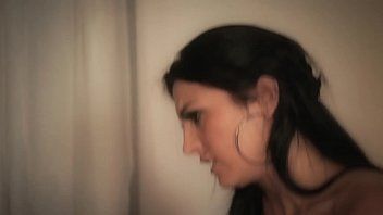 Riproduci Bruna xxx filma con il suo ragazzo con un pene di 30 cm
